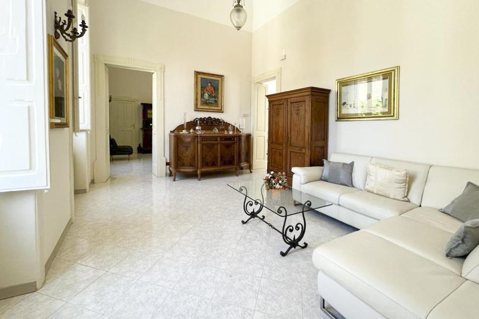 Via Paisiello Apartment Lecce Bagian luar foto